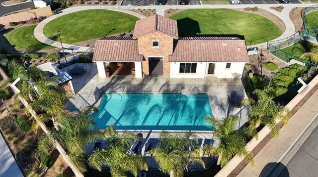 6347 N Alta Vista Lane, Fresno, CA 93722