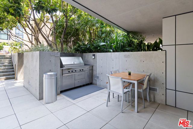 1155 S Grand Avenue 815, Los Angeles, CA 90015