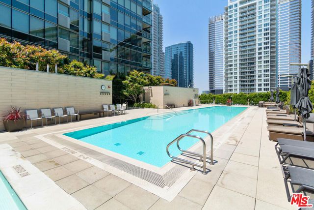 1155 S Grand Avenue 815, Los Angeles, CA 90015