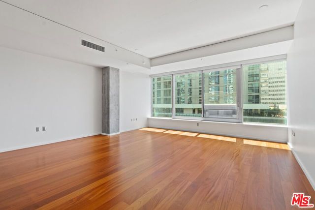 1155 S Grand Avenue 815, Los Angeles, CA 90015