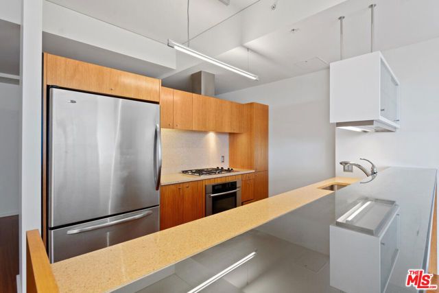1155 S Grand Avenue 815, Los Angeles, CA 90015