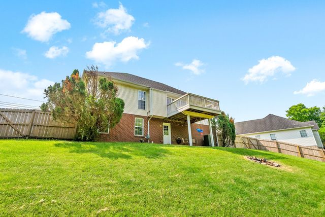 99 West Dr, Clarksville, TN 37040