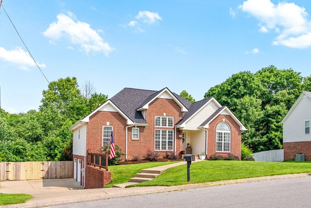 99 West Dr, Clarksville, TN 37040