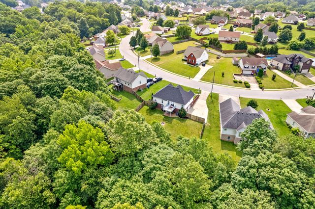 99 West Dr, Clarksville, TN 37040