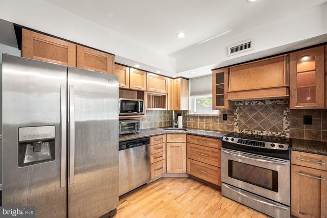 100 ARGYLL CT, Downingtown, PA 19335