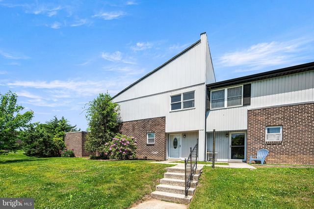 100 ARGYLL CT, Downingtown, PA 19335