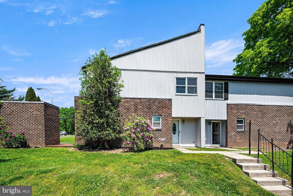 100 ARGYLL CT, Downingtown, PA 19335