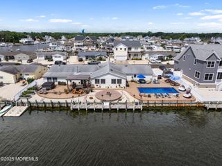 13 Jolly Roger Way, Waretown, NJ 08758
