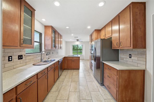 203 Shoal DR, Georgetown, TX 78633