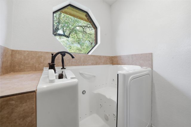 203 Shoal DR, Georgetown, TX 78633