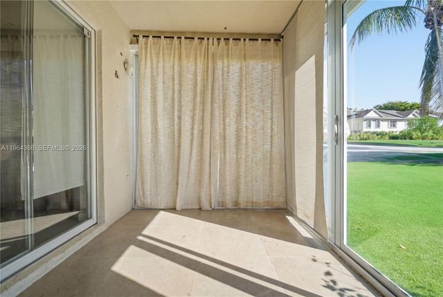 2 Simonton Circle, Weston, FL 33326