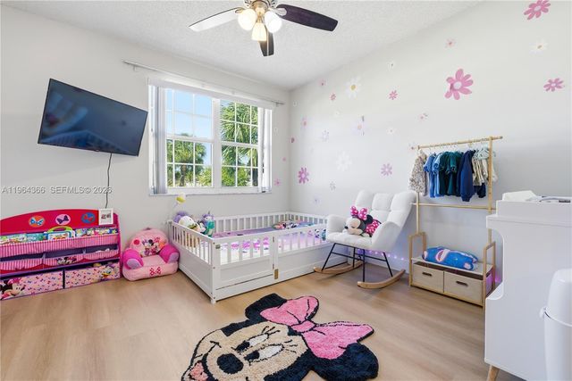 2 Simonton Circle, Weston, FL 33326