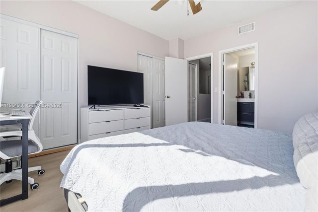 2 Simonton Circle, Weston, FL 33326