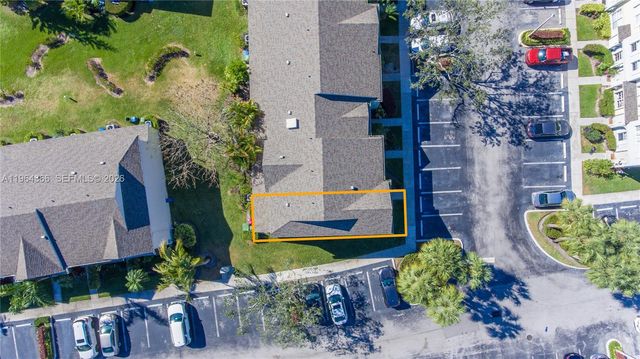 2 Simonton Circle, Weston, FL 33326