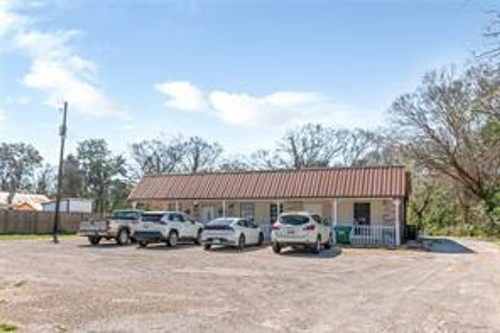 8135 State Street, Citronelle, AL 36522