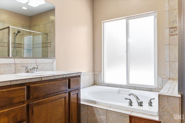 3811 Europa Lane, Bakersfield, CA 93312