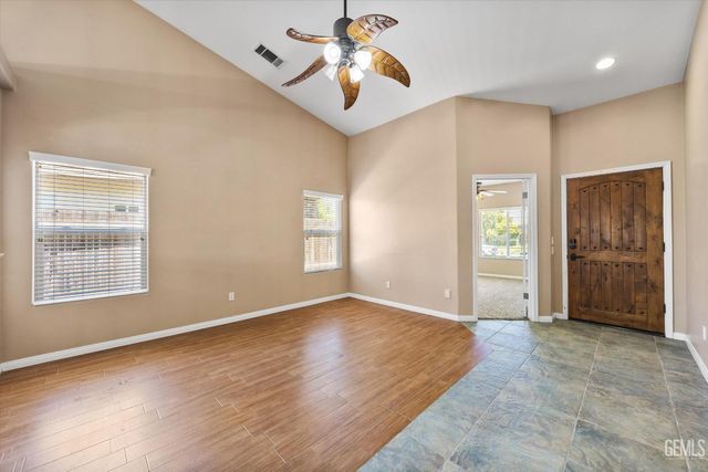 3811 Europa Lane, Bakersfield, CA 93312