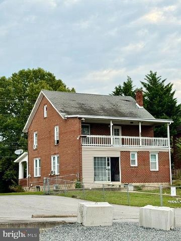 1764 LINCOLN WAY E, Chambersburg, PA 17202
