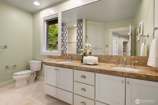 3811 97th Avenue NE, Kirkland, WA 98033