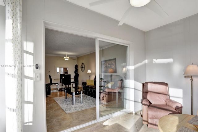 4806 NW 36th St 605, Lauderdale Lakes, FL 33319