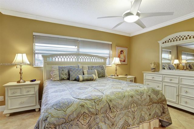 4806 NW 36th St 605, Lauderdale Lakes, FL 33319