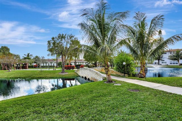 4806 NW 36th St 605, Lauderdale Lakes, FL 33319