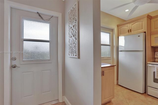 4806 NW 36th St 605, Lauderdale Lakes, FL 33319