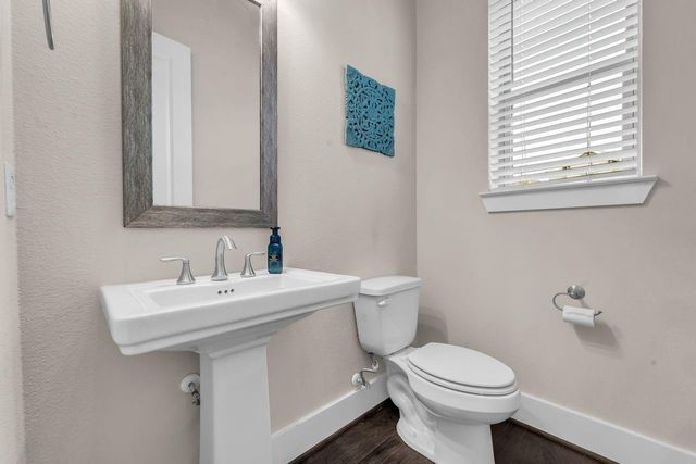 5849 E Post Oak Lane, Houston, TX 77055