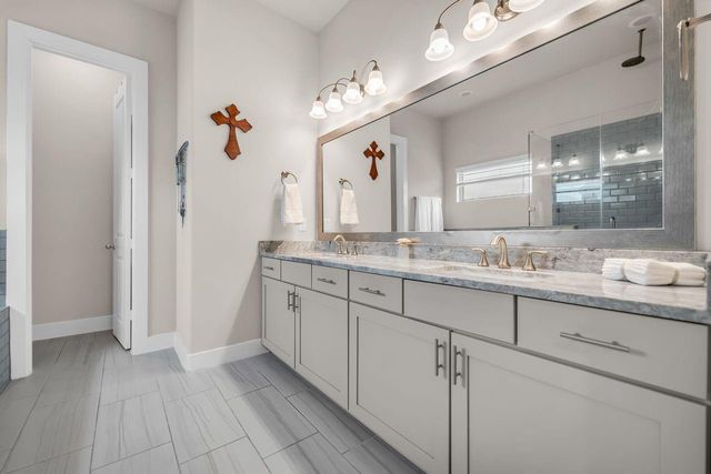 5849 E Post Oak Lane, Houston, TX 77055