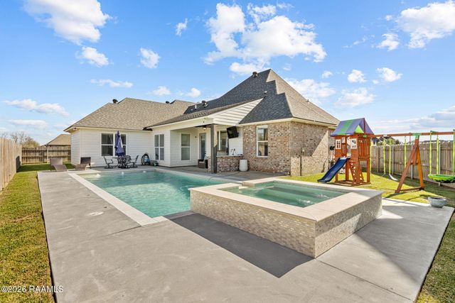 115 Coco Palm Court, Youngsville, LA 70592