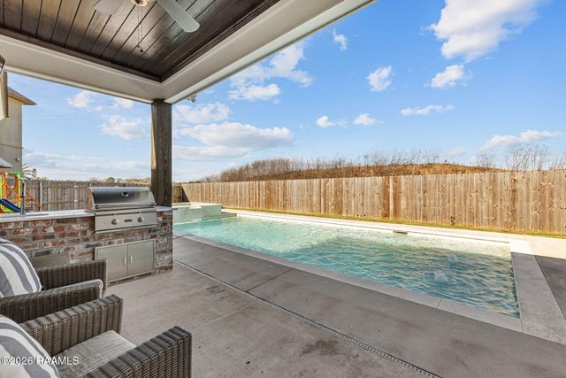 115 Coco Palm Court, Youngsville, LA 70592