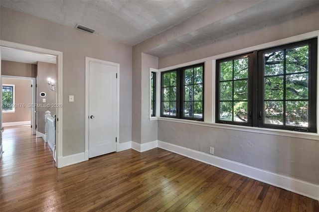 447 Giralda Ave, Coral Gables, FL 33134