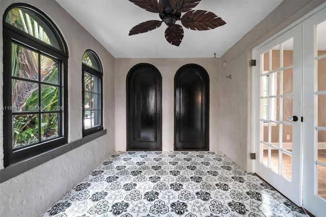 447 Giralda Ave, Coral Gables, FL 33134