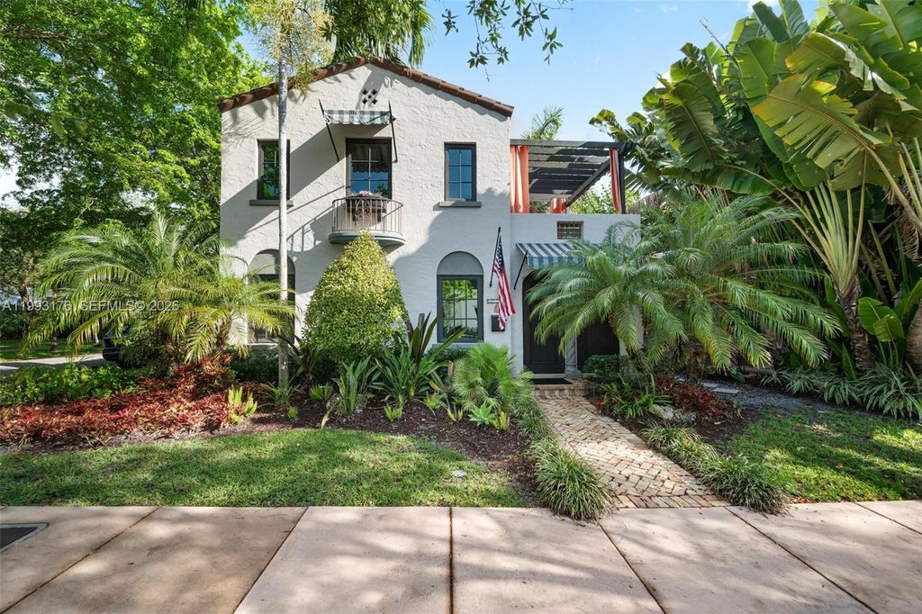 447 Giralda Ave, Coral Gables, FL 33134