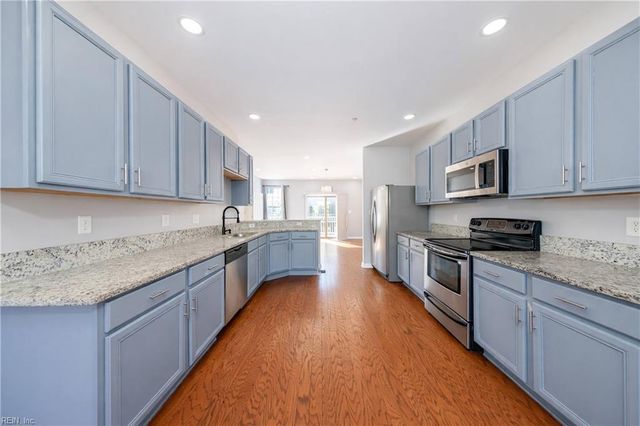 150 Hemisphere CIR, Newport News, VA 23601