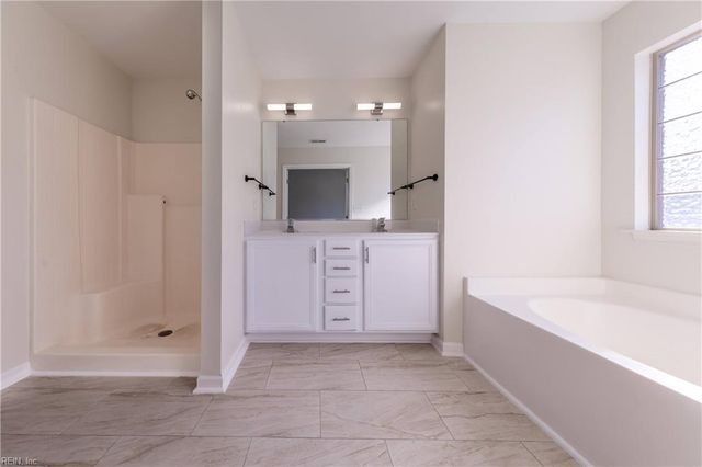 150 Hemisphere CIR, Newport News, VA 23601