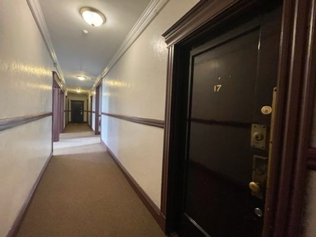 69 Park Dr 17, Boston, MA 02215