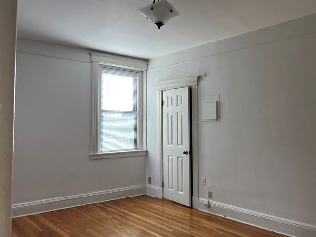69 Park Dr 17, Boston, MA 02215