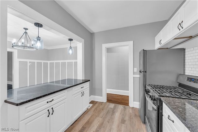 1353 Phelps Avenue 2, Lakewood, OH 44107