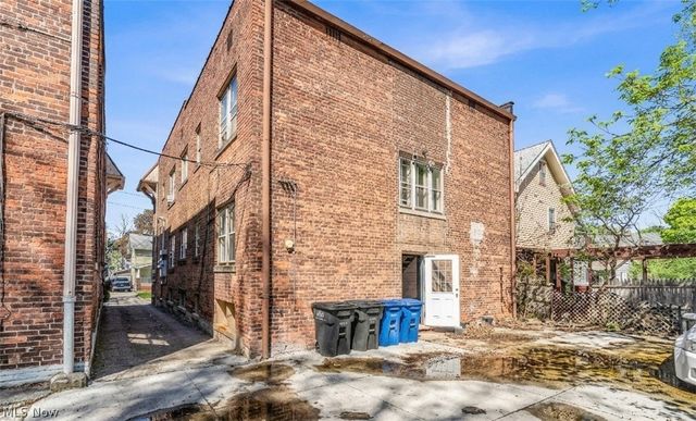 1353 Phelps Avenue 2, Lakewood, OH 44107