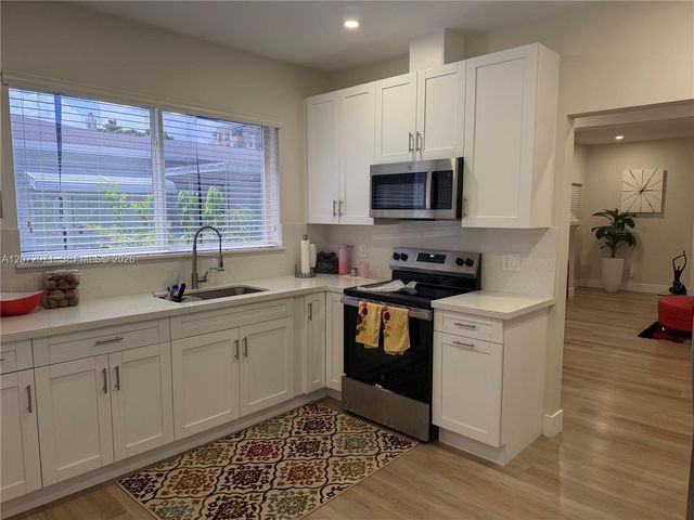 3648 SW 25th Terrace 3648, Miami, FL 33133