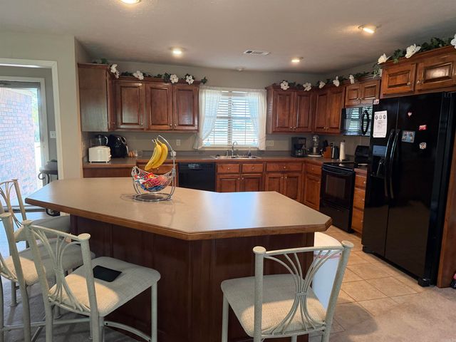 604 Llama, Searcy, AR 72143