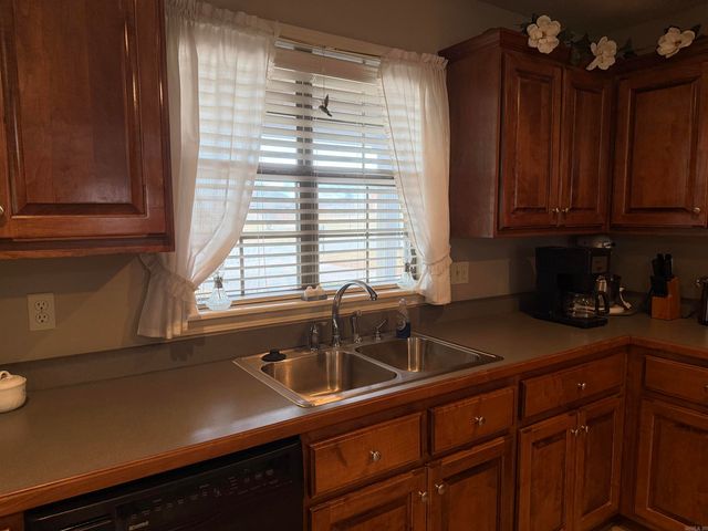 604 Llama, Searcy, AR 72143