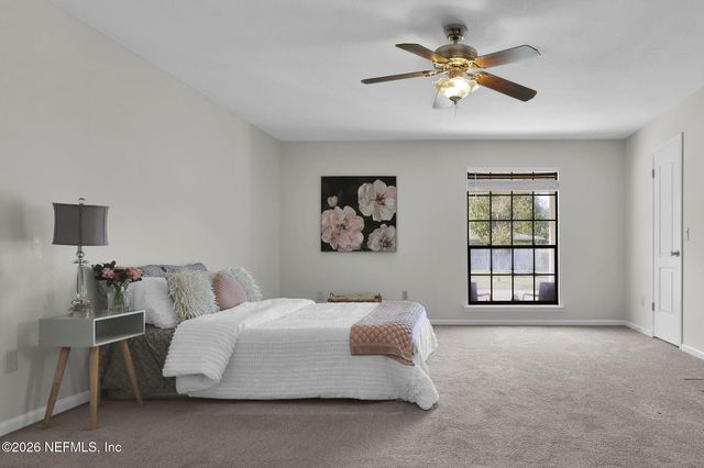 4517 CROSSTIE Road N, Jacksonville, FL 32257