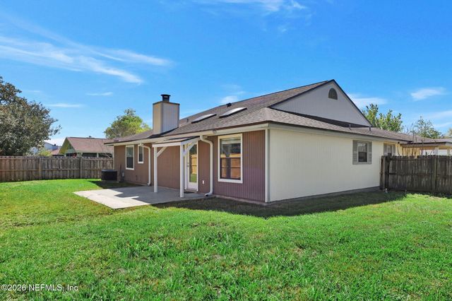 4517 CROSSTIE Road N, Jacksonville, FL 32257