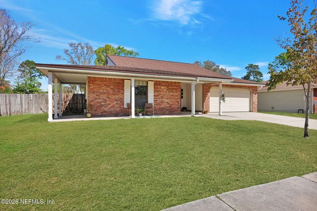 4517 CROSSTIE Road N, Jacksonville, FL 32257