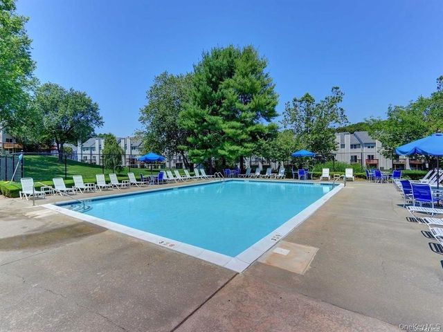 79 Leeward Court, Port Jefferson, NY 11777
