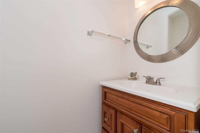 79 Leeward Court, Port Jefferson, NY 11777
