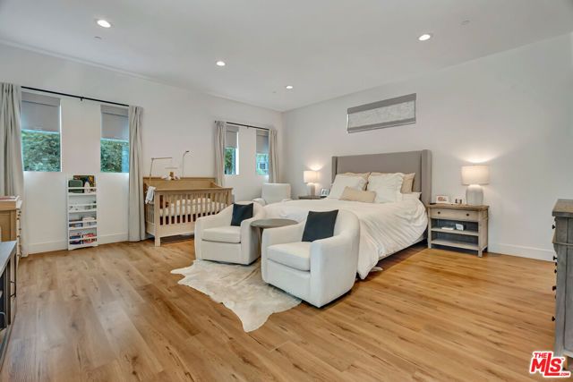 4203 Saugus Avenue, Sherman Oaks, CA 91403