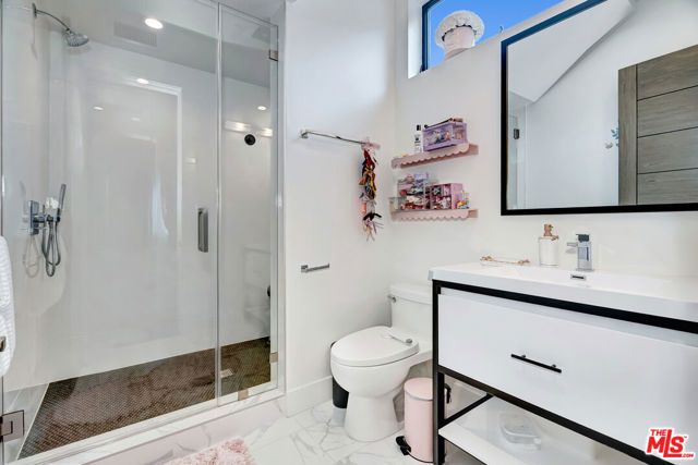 4203 Saugus Avenue, Sherman Oaks, CA 91403